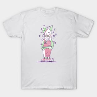 Mumbling masked alien. T-Shirt